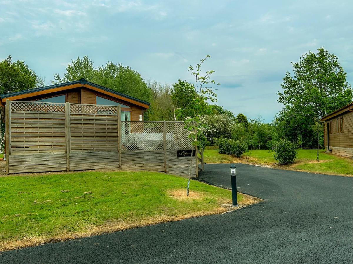 Colliery Lane Lodges Swadlincote Exterior photo